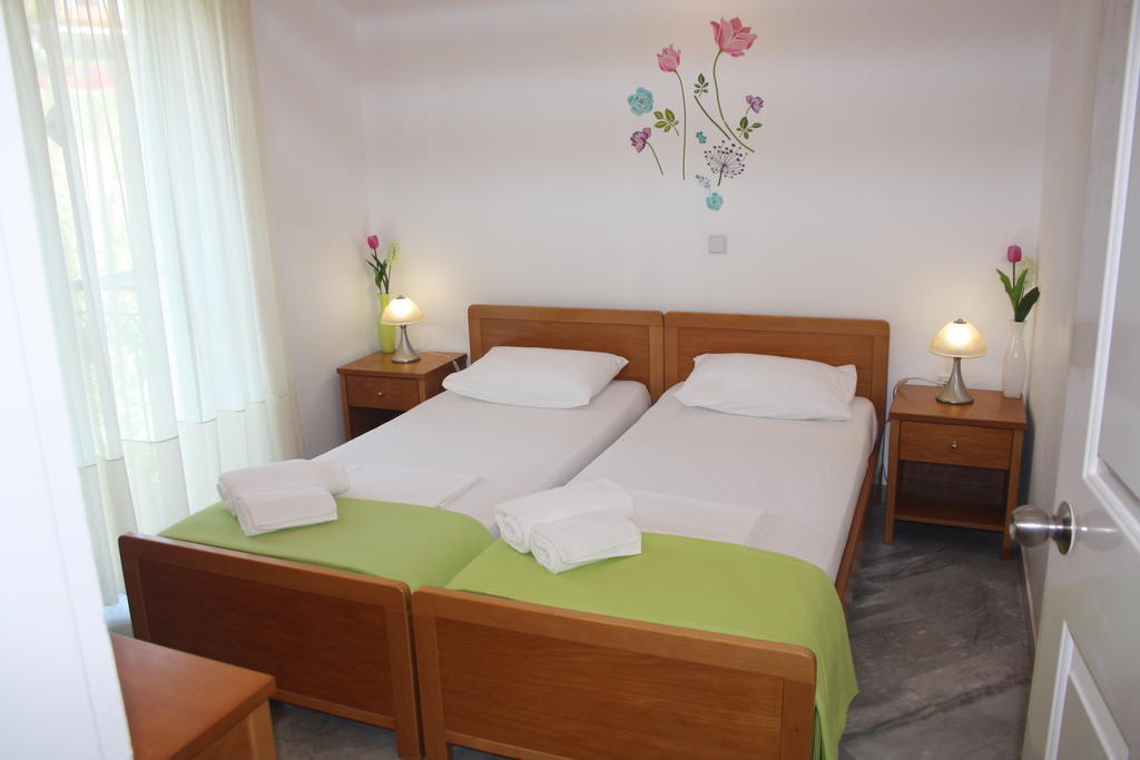 Iris Apartments Храни Номер фото