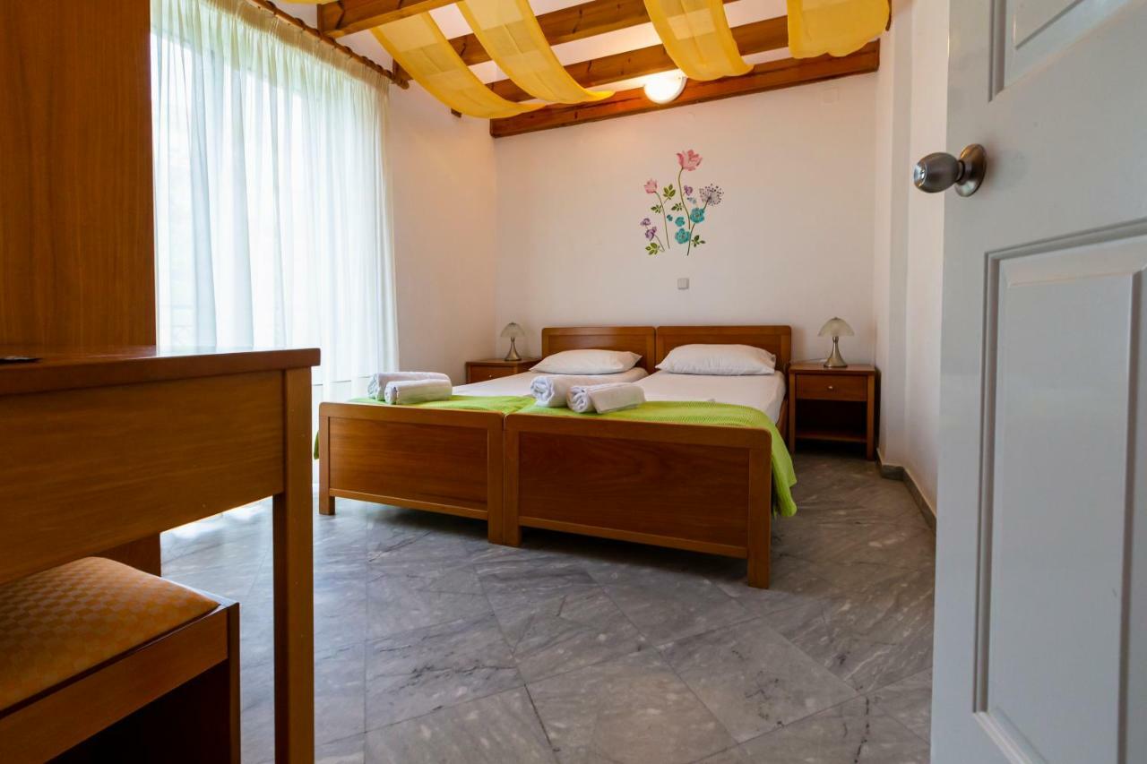 Iris Apartments Храни Экстерьер фото